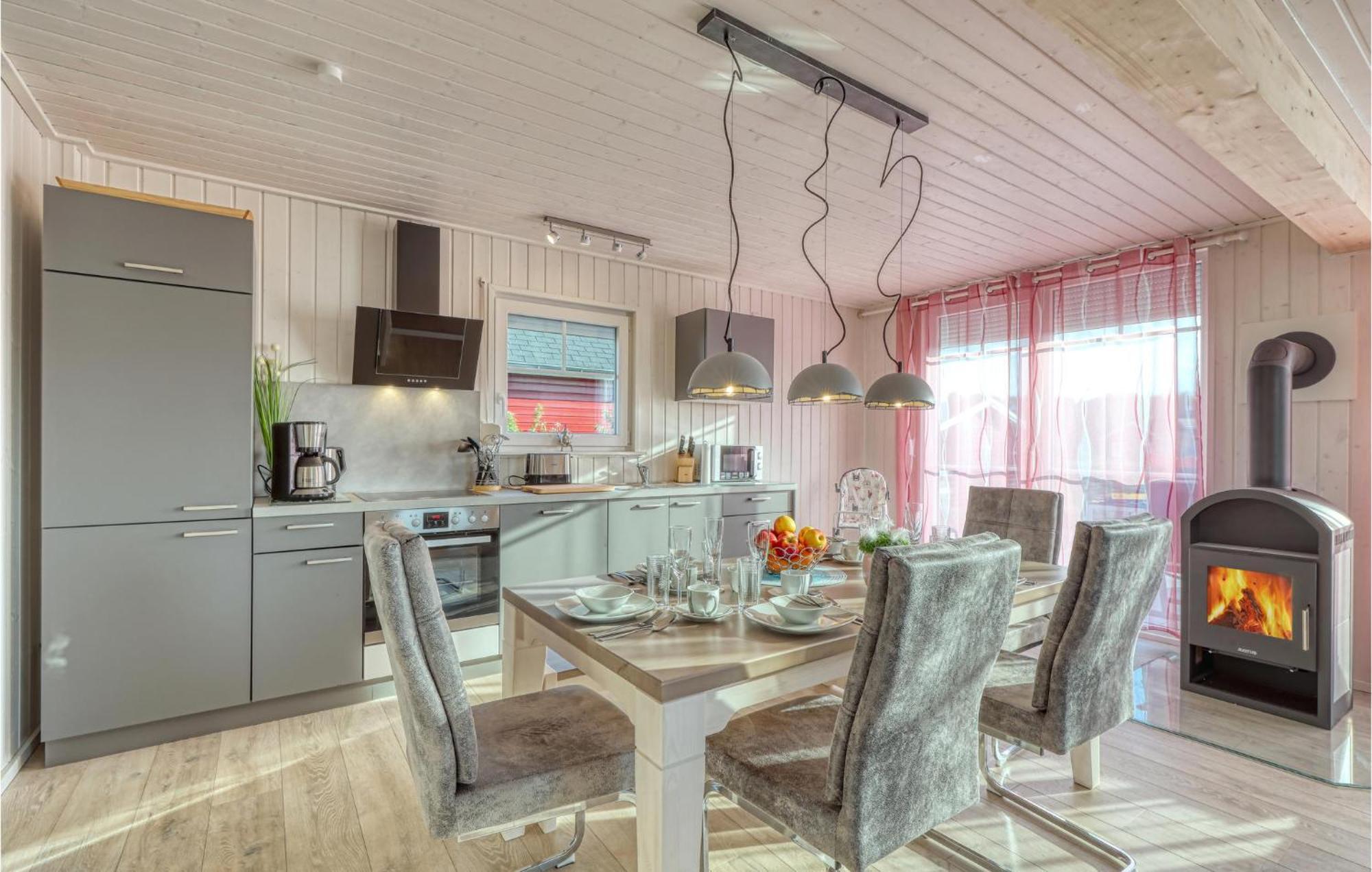 2 Bedroom Nice Home In Zerpenschleuse Luaran gambar