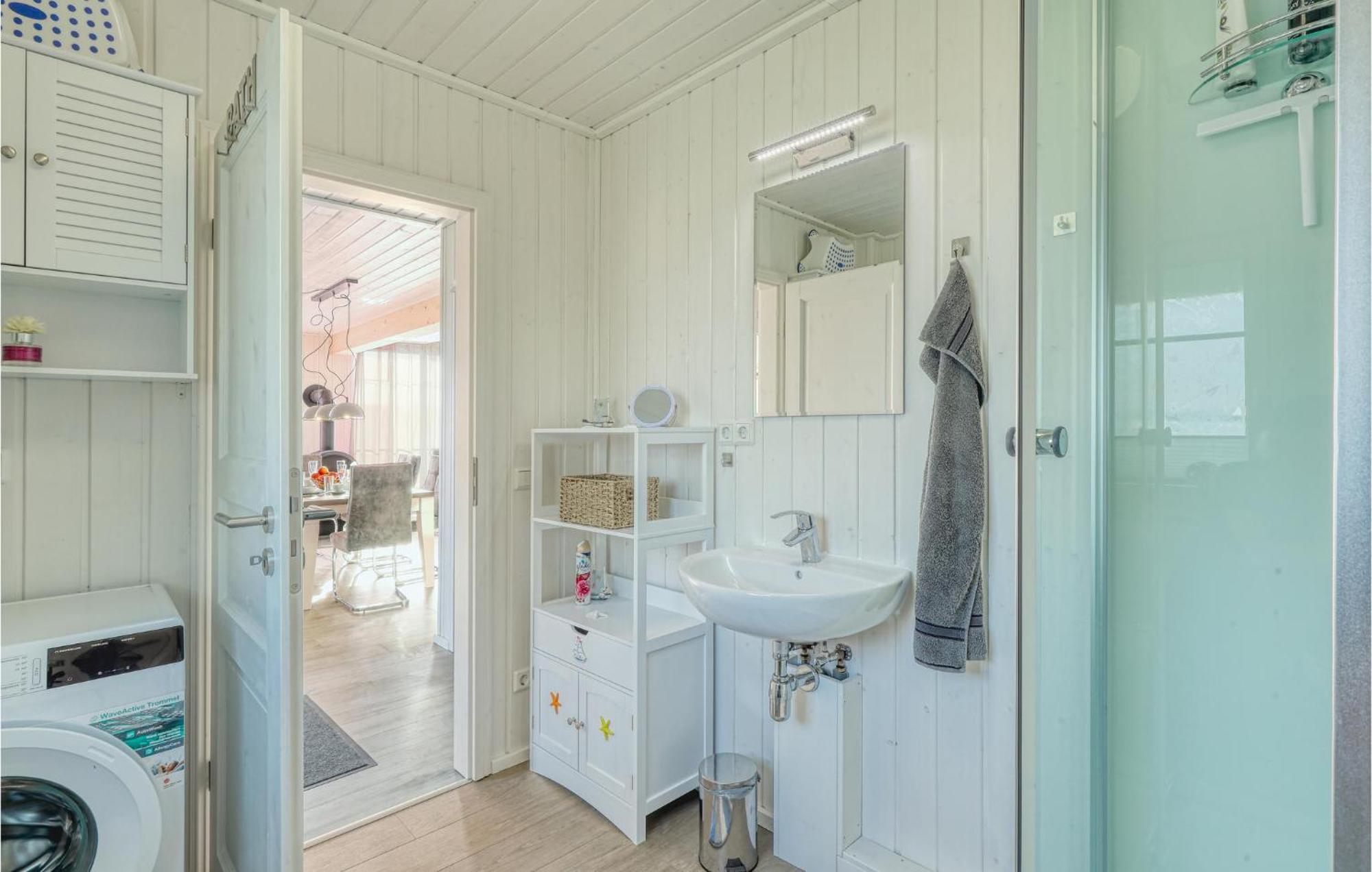2 Bedroom Nice Home In Zerpenschleuse Luaran gambar